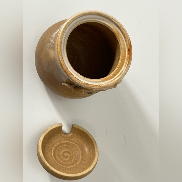 HANDMADE Wheel Thrown Pottery “JAM” Jar with Lid Signed J Lewis Speckle Glaze - Picture 8 of 10